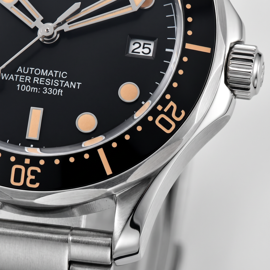 Corgeut Penrose Diver 41mm watch detail