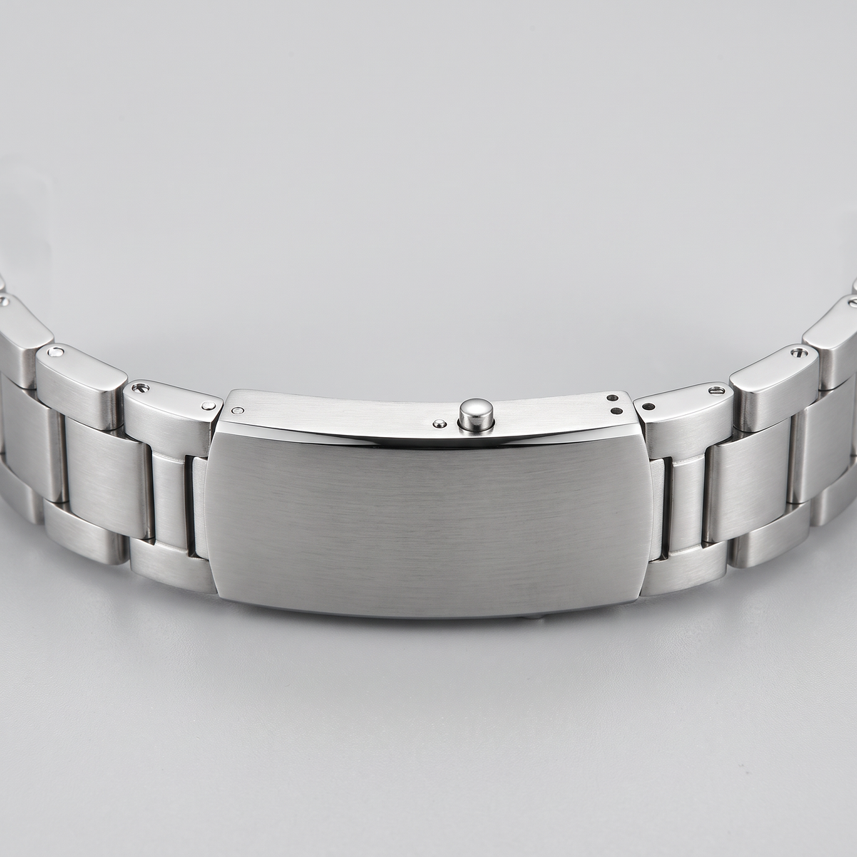 Corgeut Penrose Diver watch detail