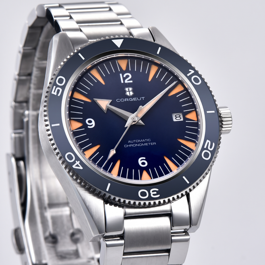 Corgeut Tavistock Diver 41mm watch detail