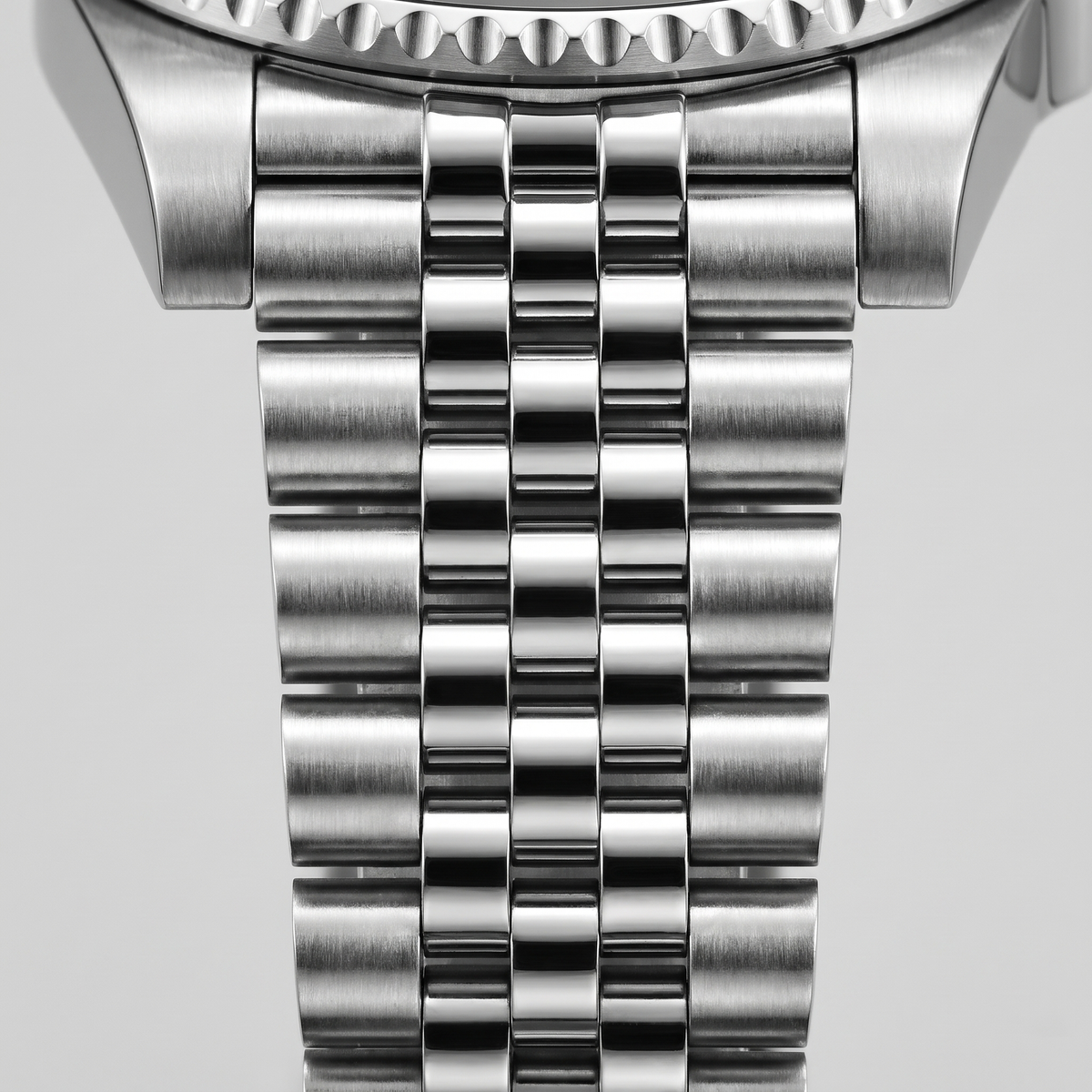 Corgeut Carrick GMT watch detail