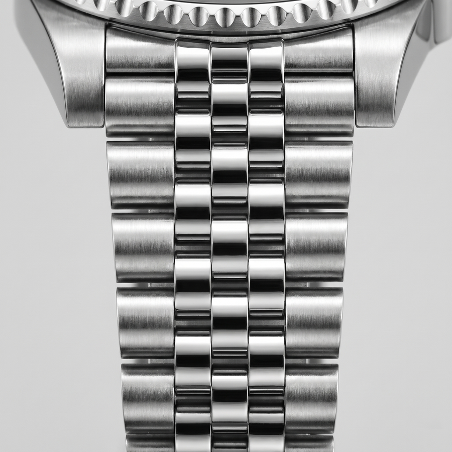 Corgeut Carrick GMT watch detail