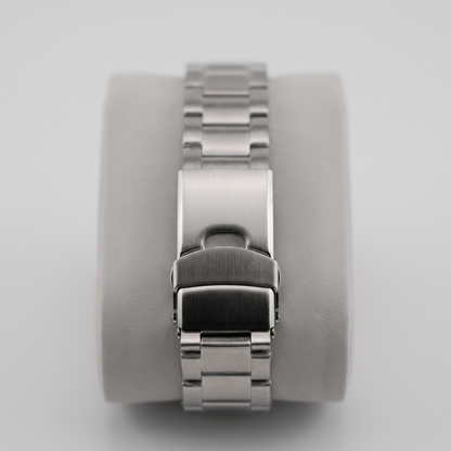 Corgeut Falmouth GMT 41mm watch detail