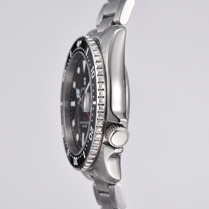 Corgeut Falmouth GMT 41mm watch detail