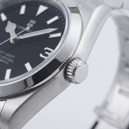 Corgeut Fenwick Automatic 36/39mm watch detail