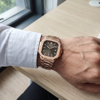 Corgeut Hollis Square on the wrist