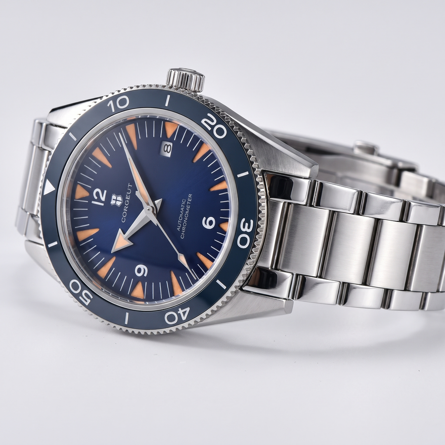 Corgeut Tavistock Diver 41mm watch detail