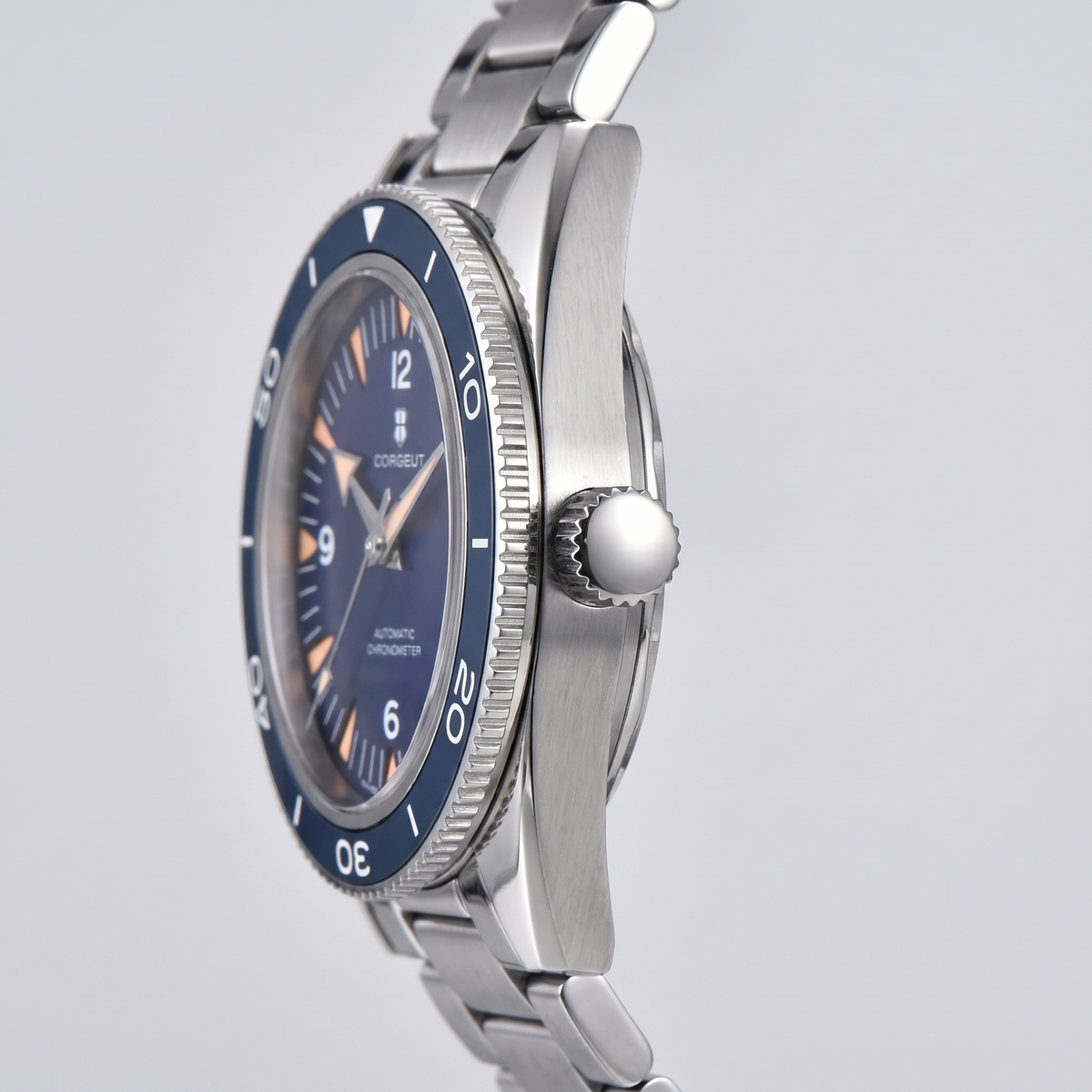 Corgeut Tavistock Diver 41mm watch detail