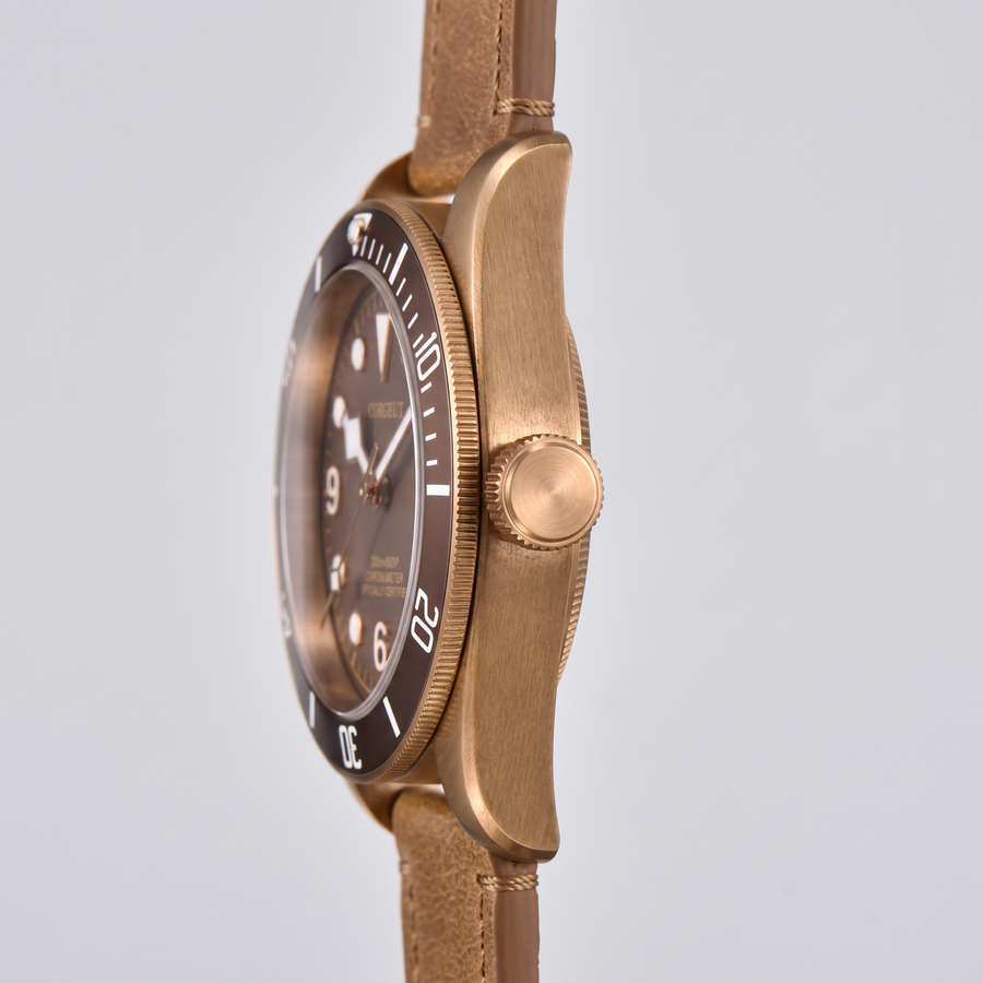 Corgeut Thornton Bronze 41mm watch detail